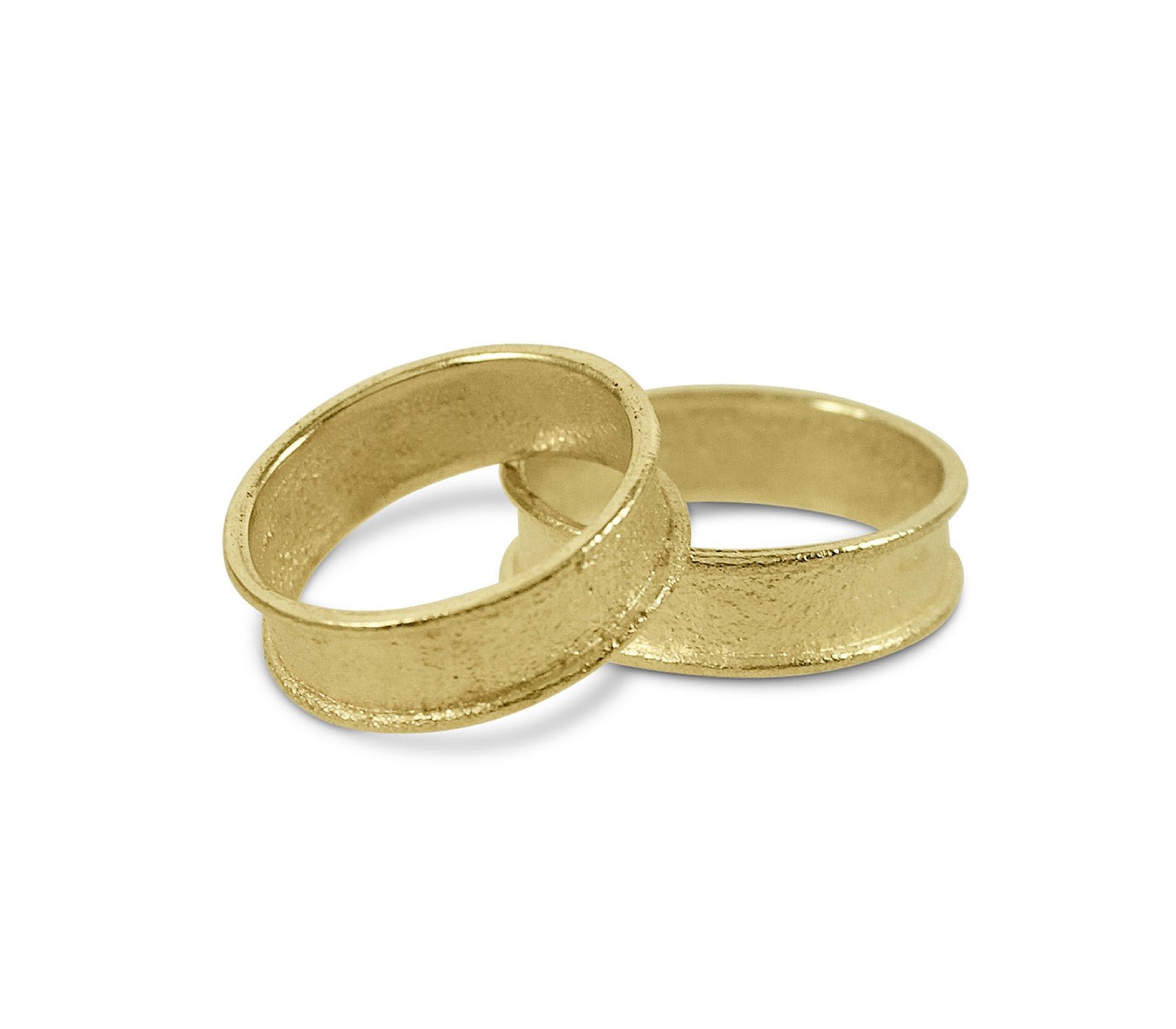 Flat band wedding rings