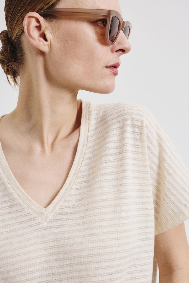 V-neck T-shirt in striped cotton and linen jersey