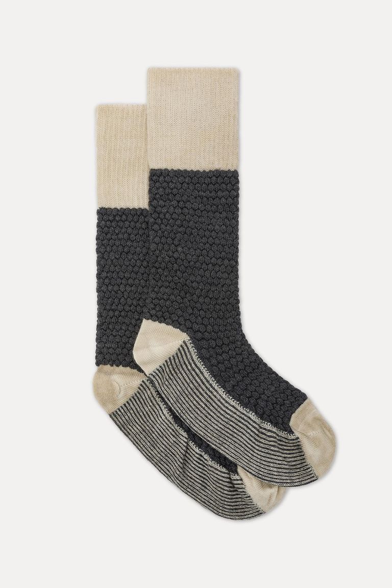 Two-tone knit socks