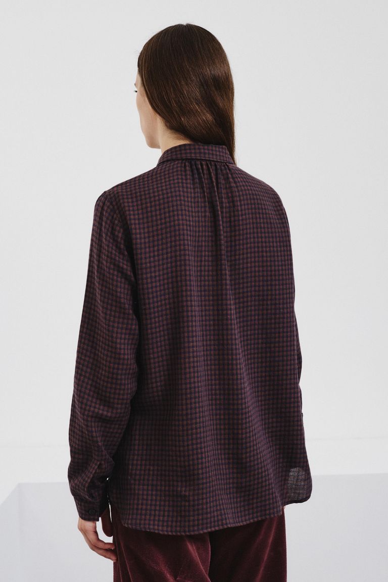 Side-buttoned shirt in gingham flannel night blue