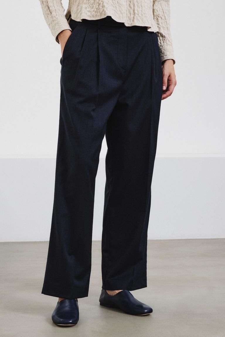 Pantalon en flanelle mélangée de coton et laine bleu foncé
