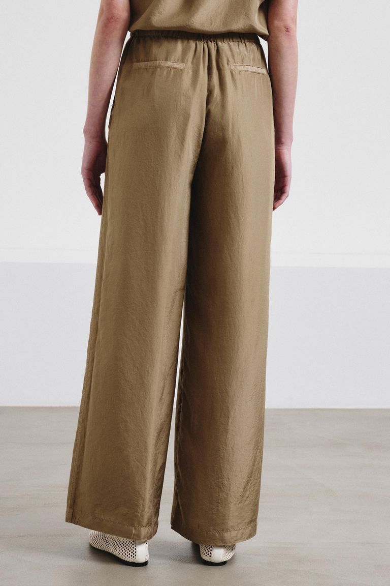 Trousers in silk habutai