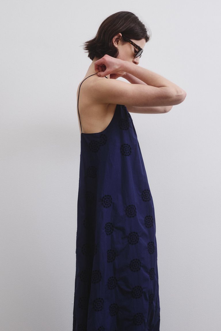 Abito in sangallo di cotone blu notte