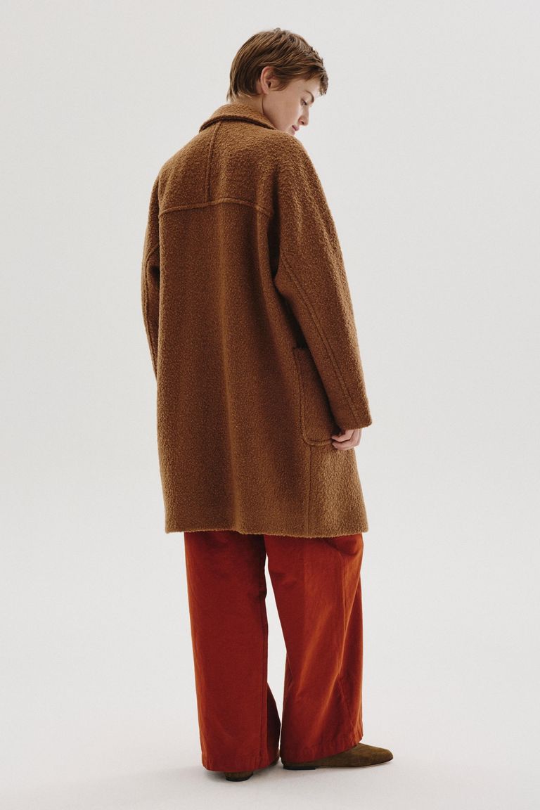 Manteau oversize en drap de laine vierge bouclée