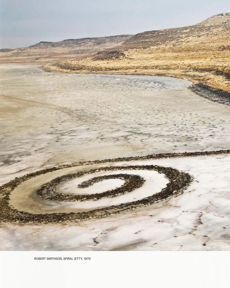 A dialogue between art and nature.
Robert Smithson, Spiral Jetty, 1970