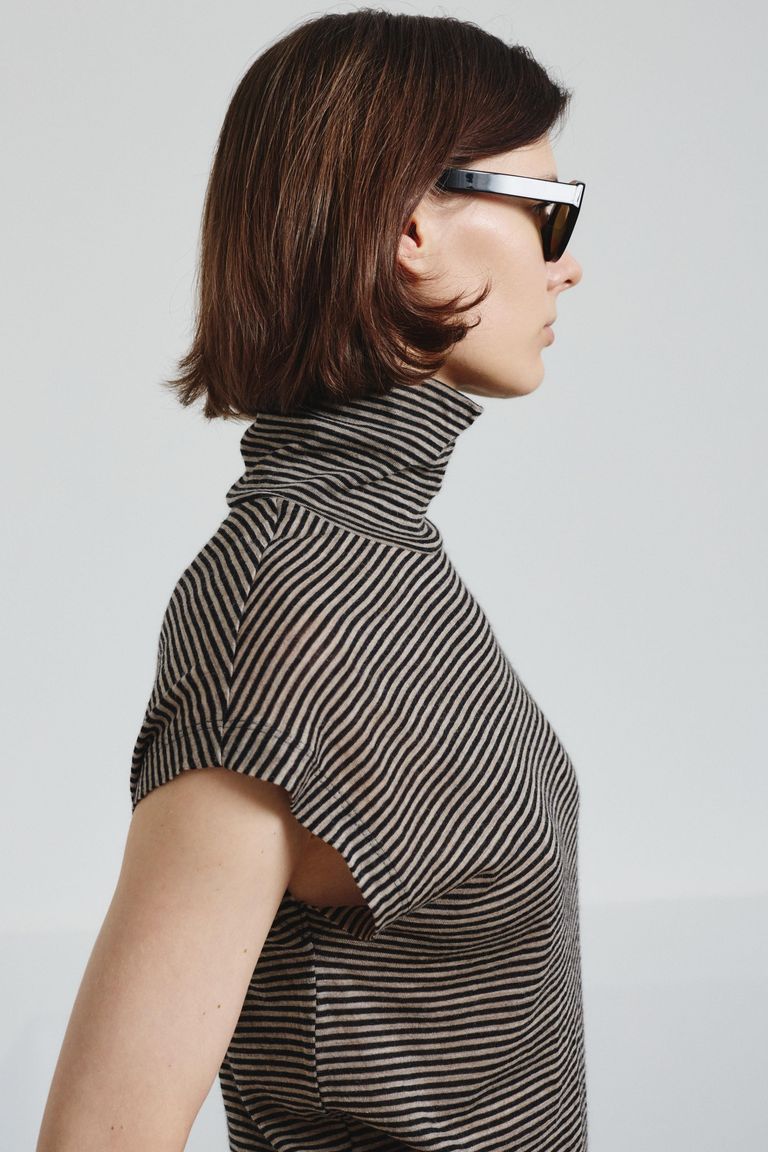 Sleeveless striped pure wool jersey turtleneck