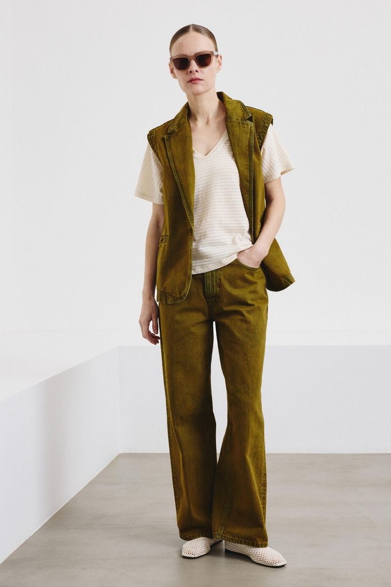 V-neck T-shirt in striped cotton and linen jersey