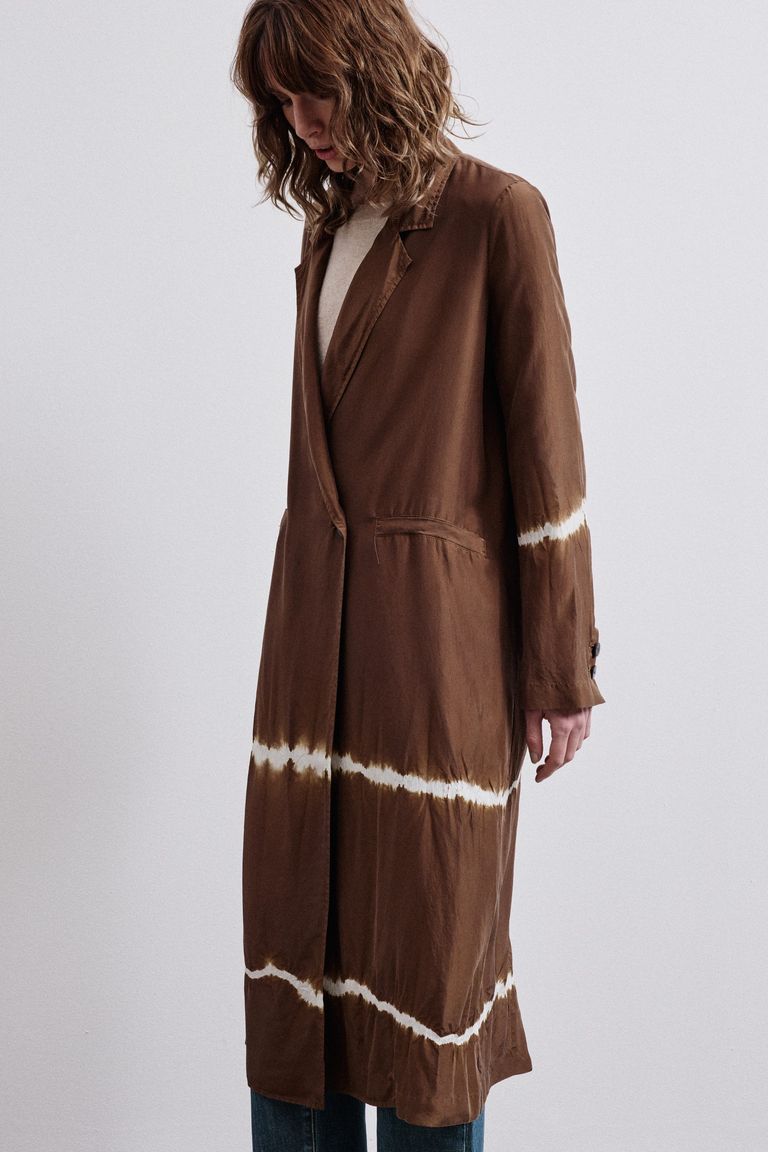 Manteau avec teinture à réserve.