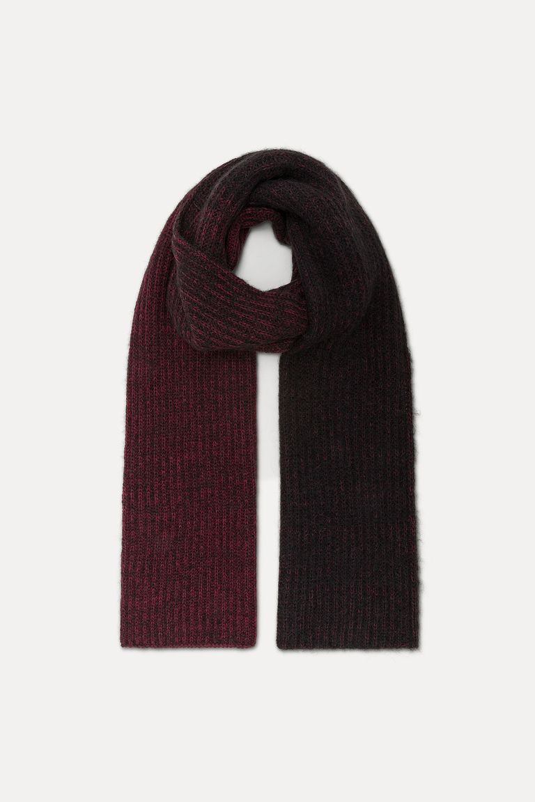 Degradé knit scarf