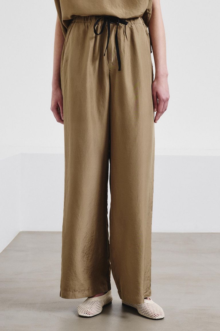 Trousers in silk habutai
