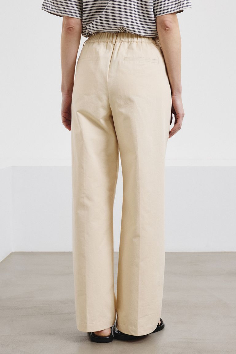 Pantalone in drill di cotone tecnico avorio