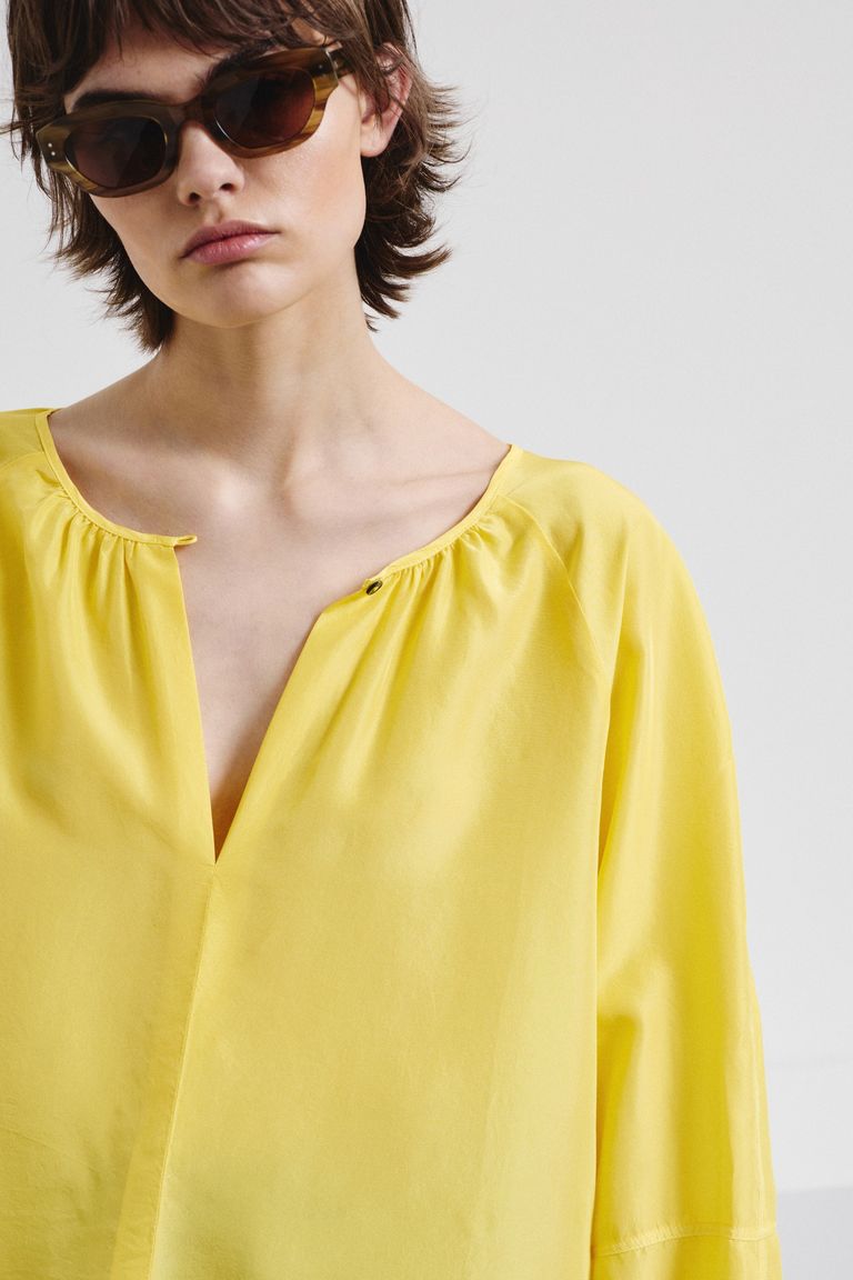 Polo-button shirt in silk habutai