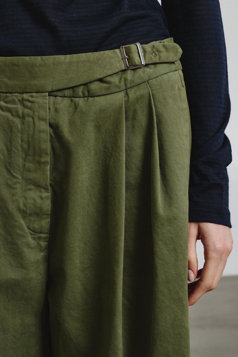 Wide-leg trousers in cotton drill