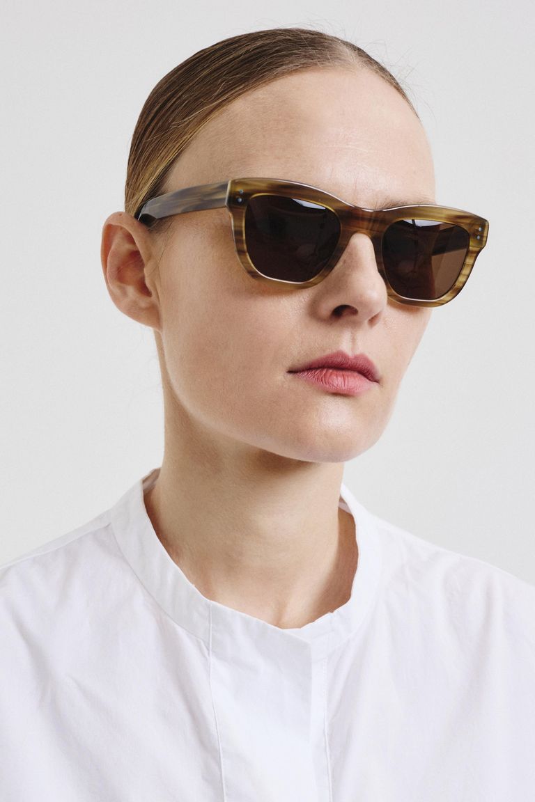 "Crunchy" sunglasses in savannah-colored acetate indigo-sulphur savannah