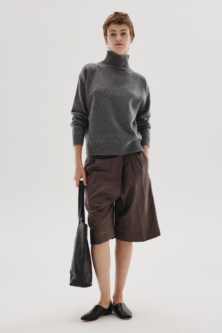 Maglione a collo alto in maglia rasata di lana e cashmere grafite