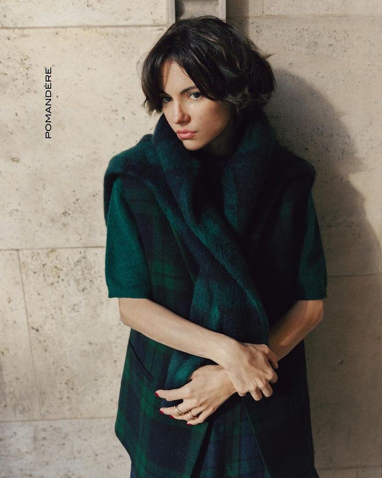 Teddy Girls
Rebel elegance of the ’50s meets soft textures and sharp silhouettes. Structured wool, tartan, and boyish cuts with a feminine twist

@LaviniaGuglielman in Pomandère Fall Winter 2025 collection 

 #POMANDÈRE #FW25