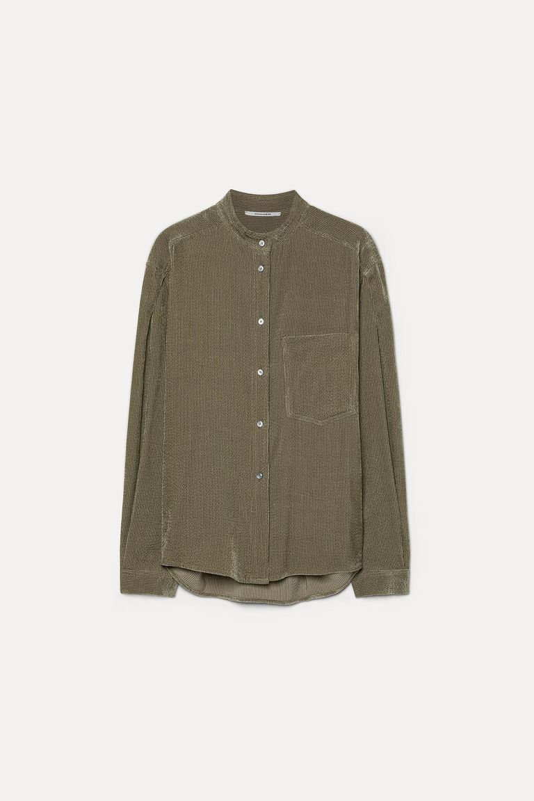 Chemise à col officier en velours côtelé fluide