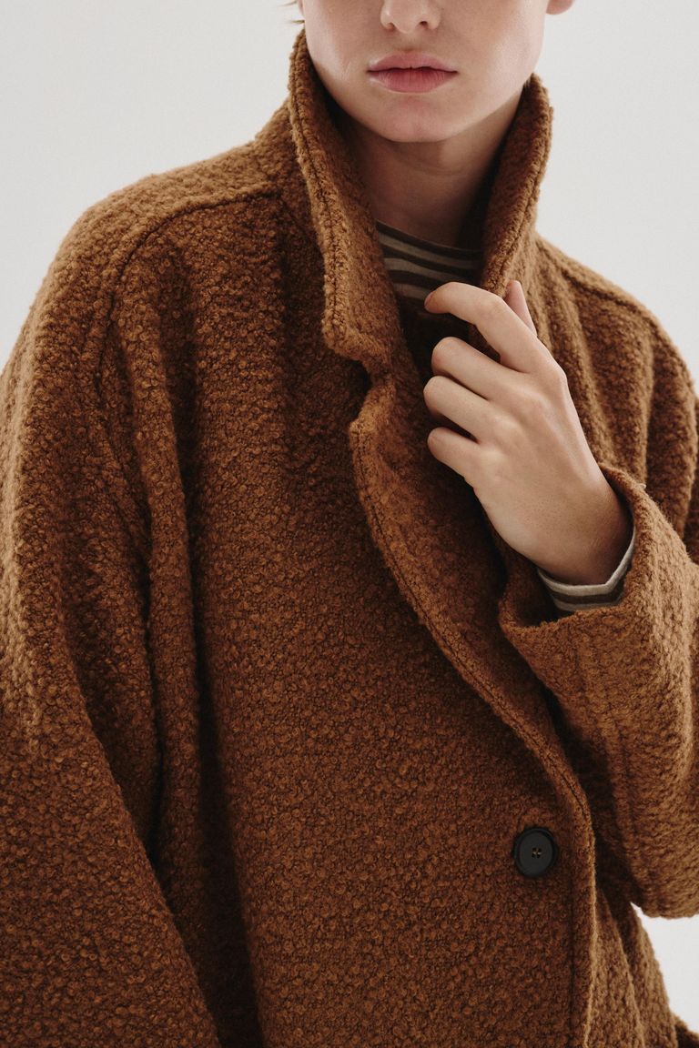 Manteau oversize en drap de laine vierge bouclée