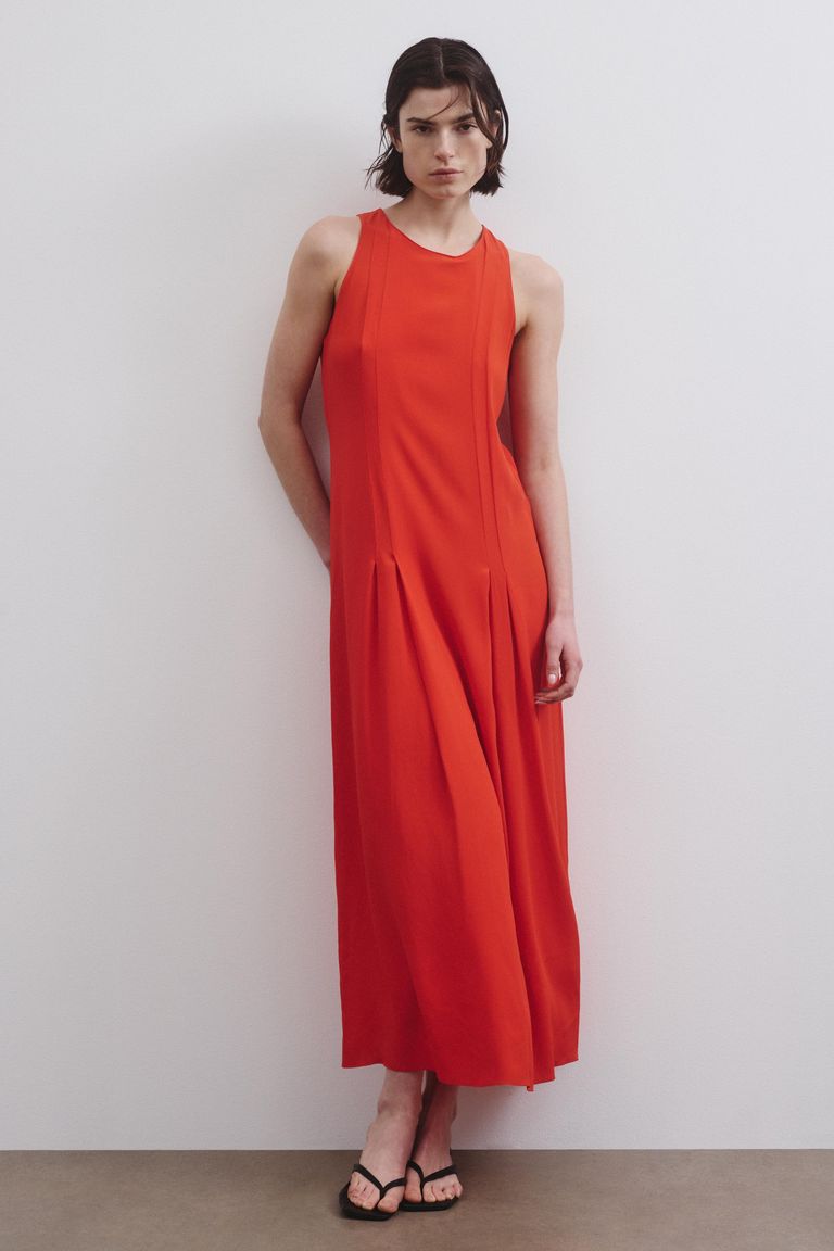 Sleeveless dress in acetate and viscose crèpe poppy