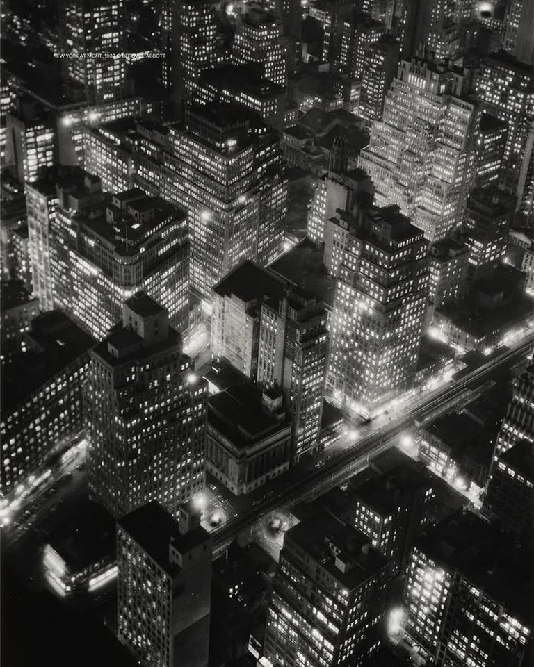 The visual complexity of the night gives way to pure, essential details: relaxed volumes, rich textures, and effortless tailoring designed for city life.

"New York at Night", 1932 - Berenice Abbott
