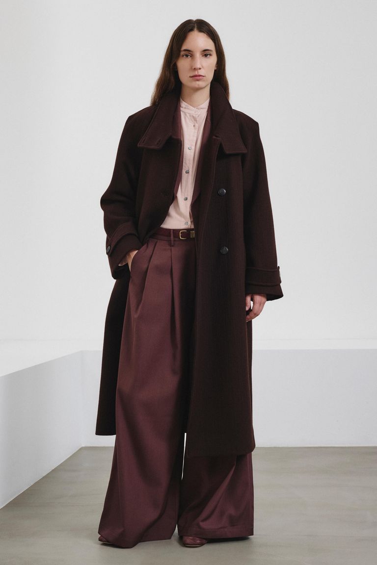Double-breasted wool and cashmere cloth coat