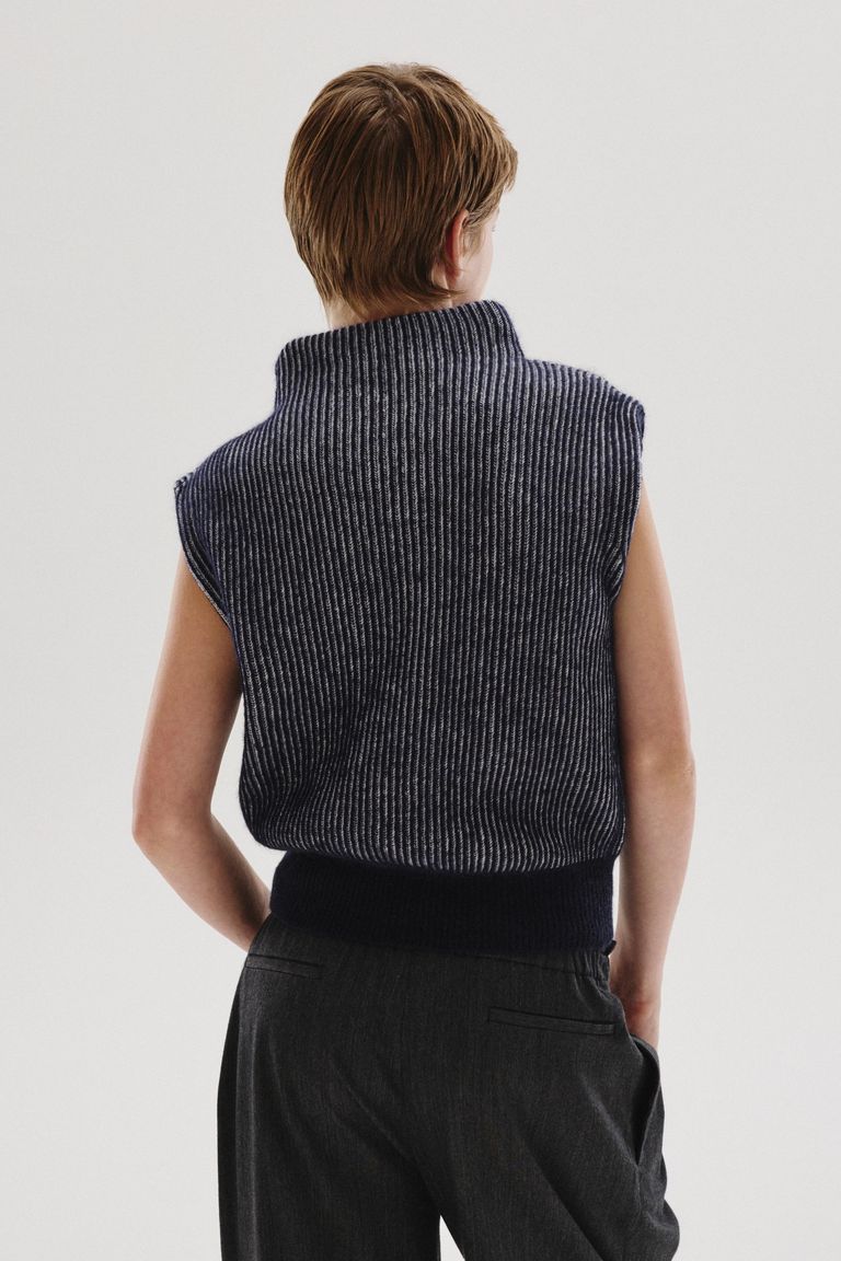 Gilet sans manches en alpaga et laine vanisé bleu marine