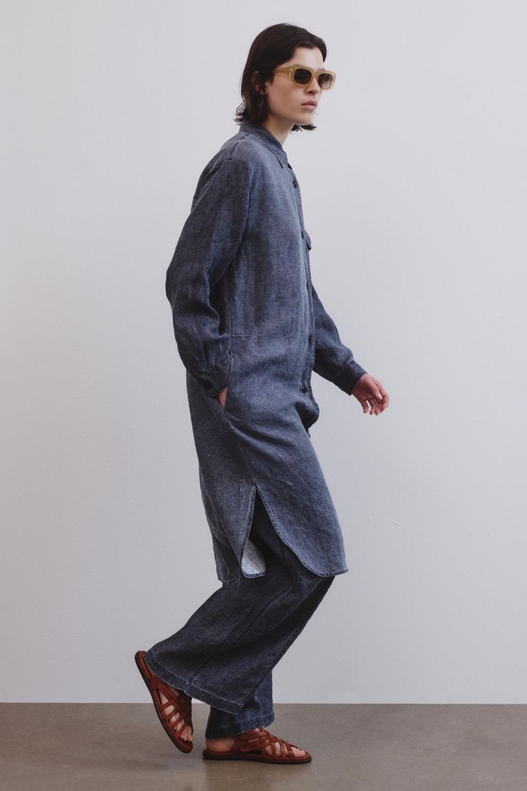 Shirt dress in washed gauze indigo