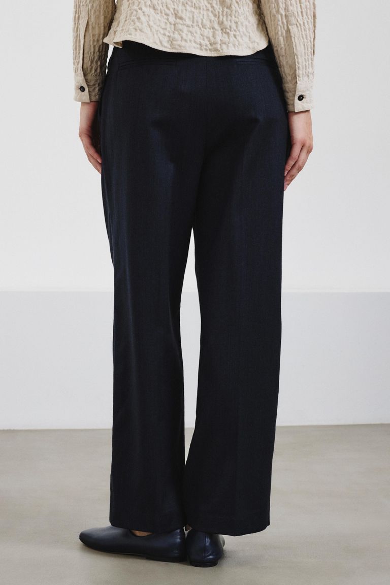 Pantalon en flanelle mélangée de coton et laine bleu foncé