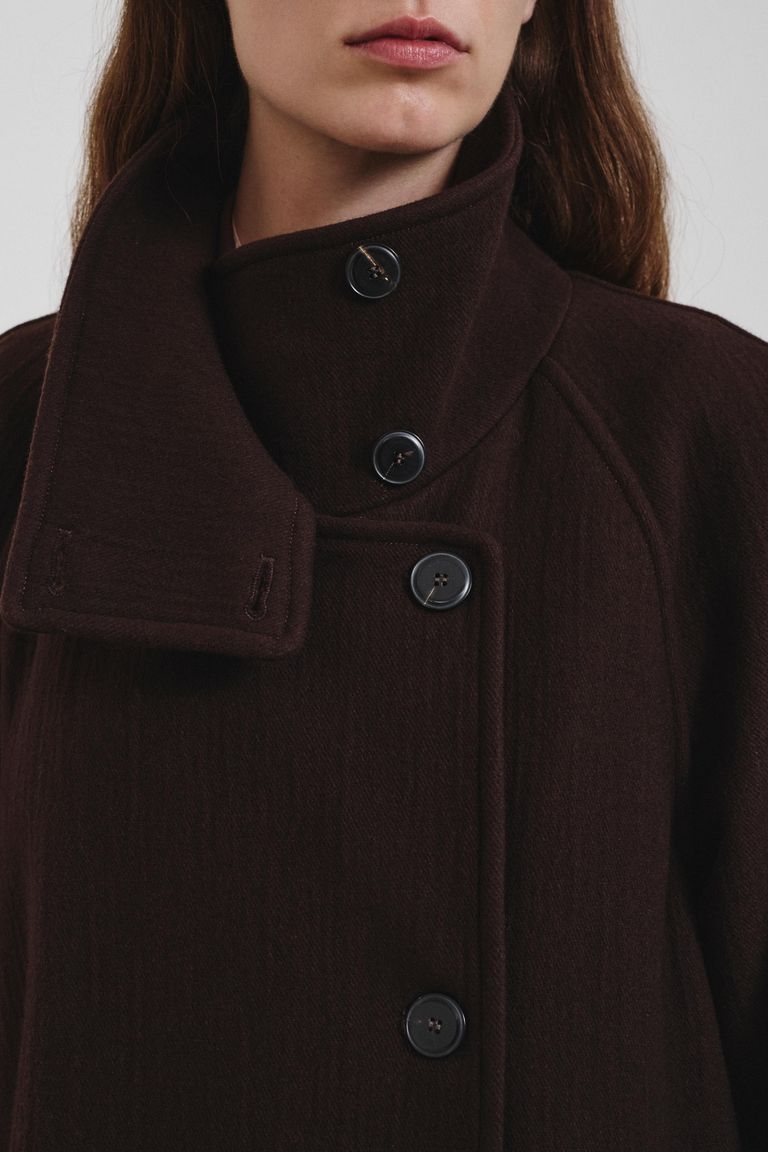 Double-breasted wool and cashmere cloth coat