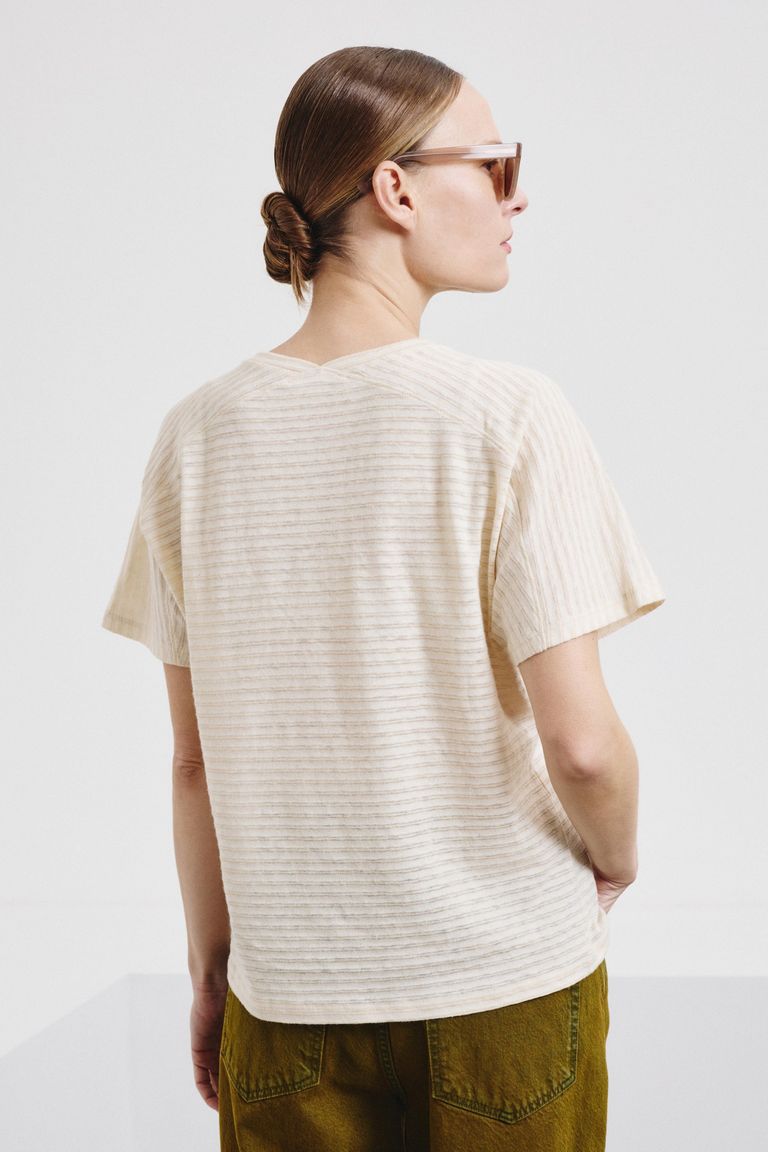V-neck T-shirt in striped cotton and linen jersey