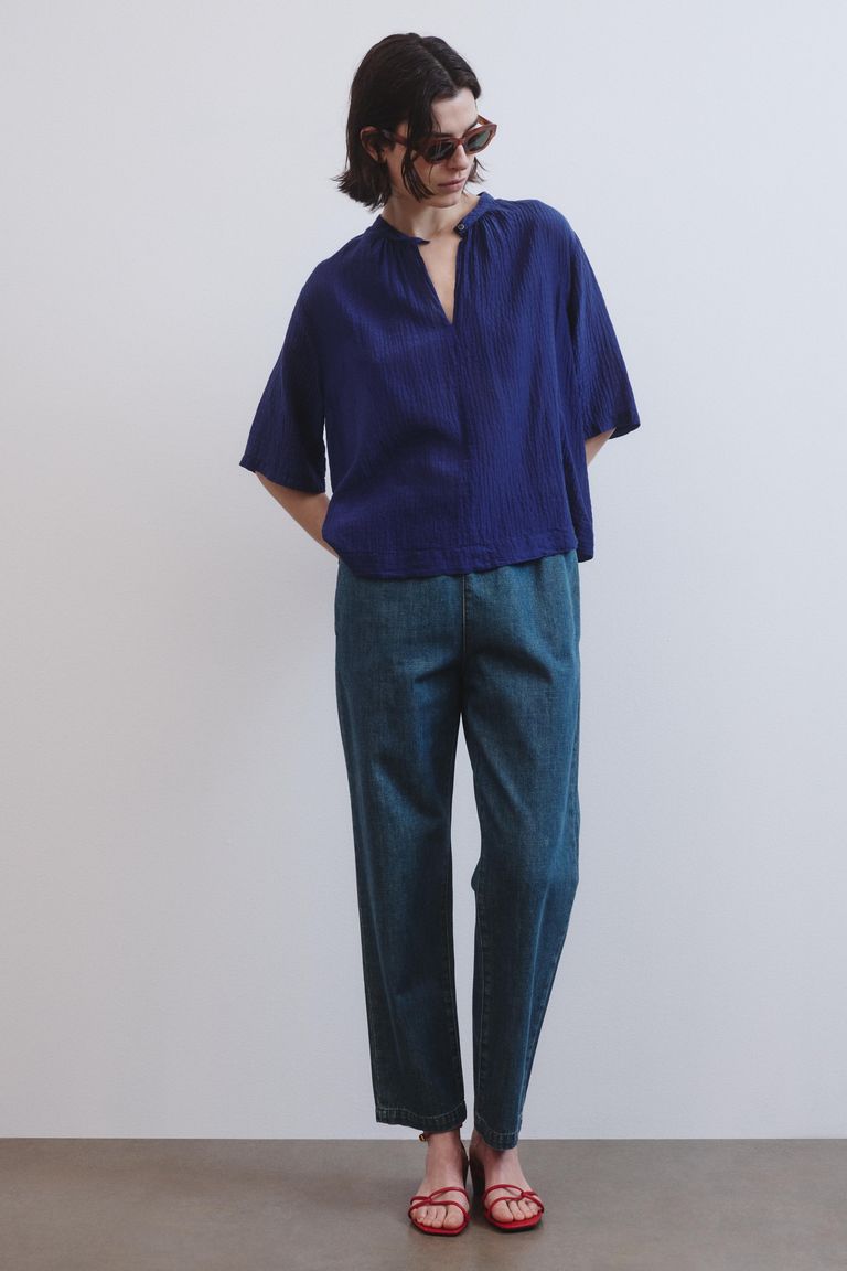 Pantalone con elastico in vita in denim acqua