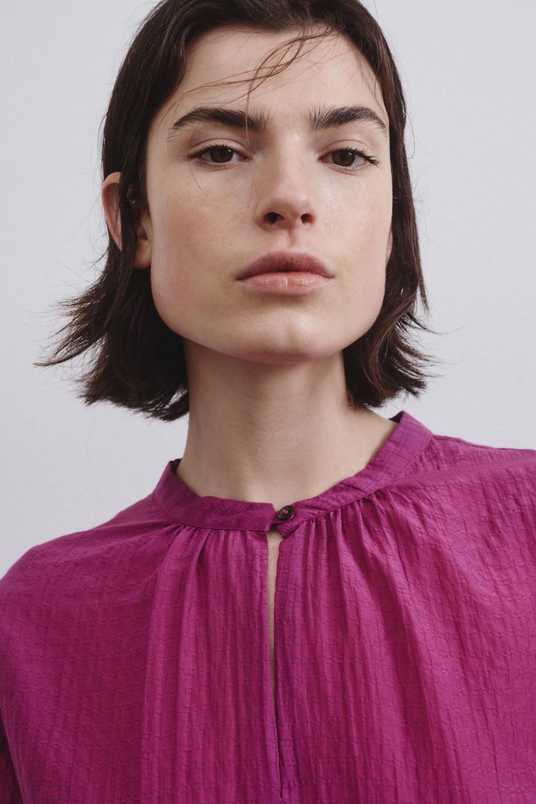 Chemise à manches courtes en voile froissé de coton et soie