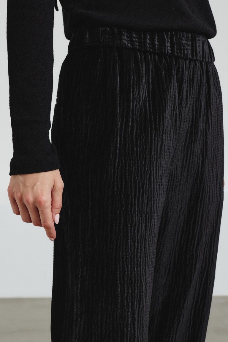 Trousers in hammered velvet