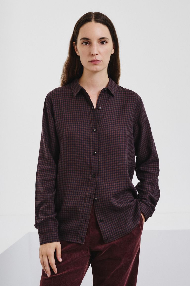 Side-buttoned shirt in gingham flannel night blue