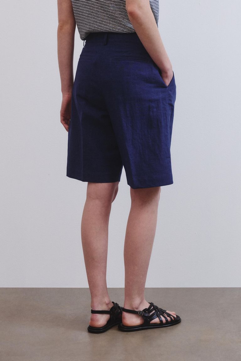 Linen and cotton panama Bermuda shorts indigo