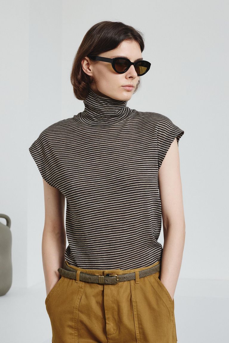 Sleeveless striped pure wool jersey turtleneck