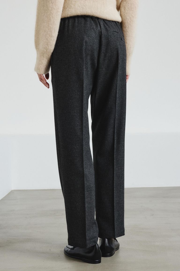 Jogging trousers in viscose and wool flannel