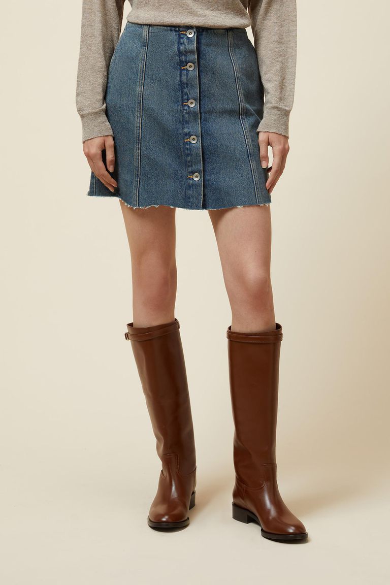 Minigonna con abbottonatura centrale