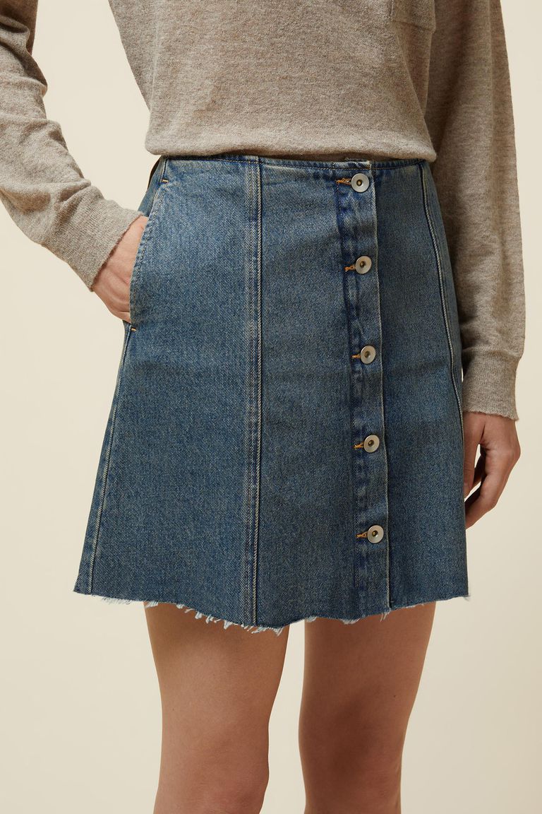 Minigonna con abbottonatura centrale
