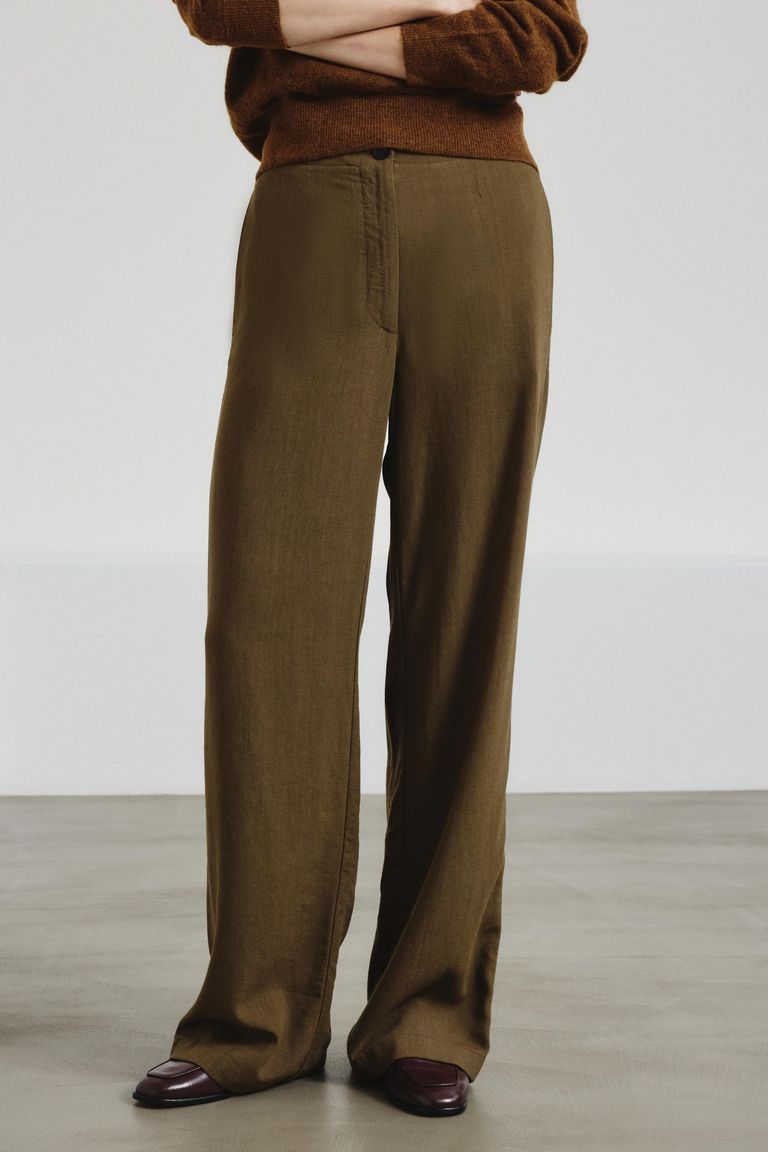 Iconic trousers in crepe flannel