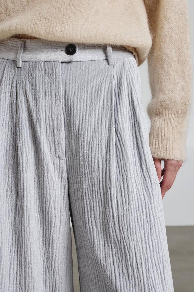 Tailored trousers in hammered velvet