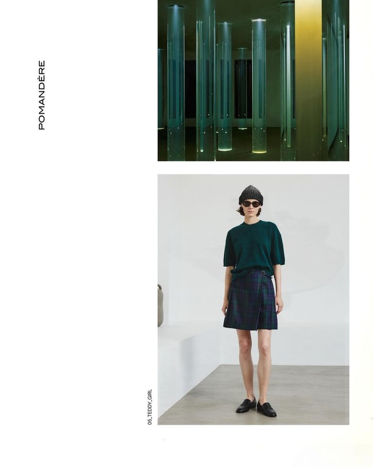 Inspired by the quiet beauty of moss and forest shadows, our fine-knit alpaca t-shirt in deep green is softness you can feel — lightweight yet warm, perfect for layering or wearing on its own.

 #POMANDÈRE #FW25