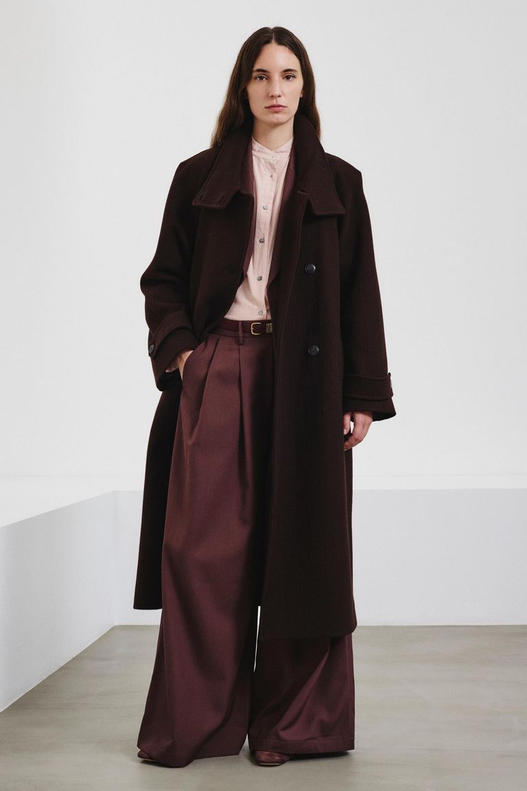 Double-breasted wool and cashmere cloth coat