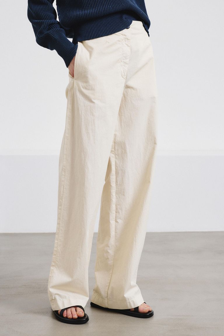 Iconic cotton gabardine trousers