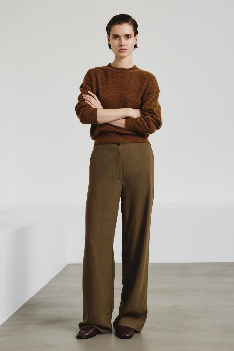 Iconic trousers in crepe flannel