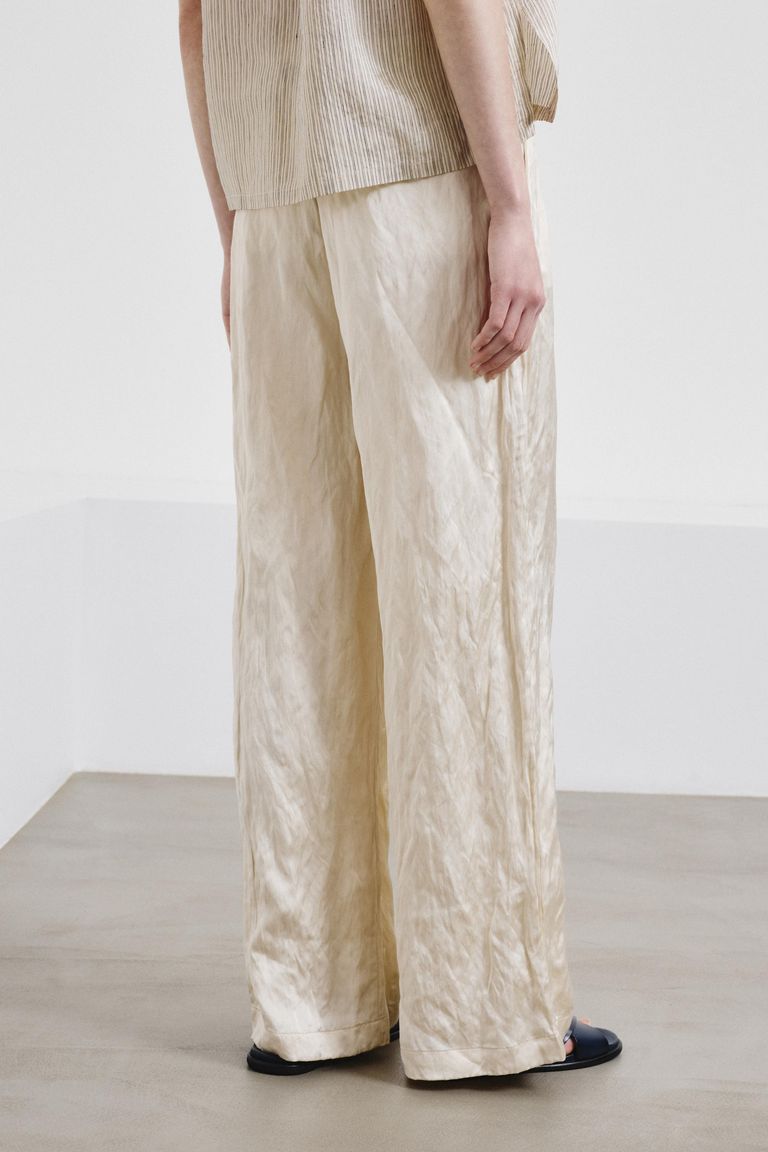 Pantalone morbido in raso di viscosa crinkled