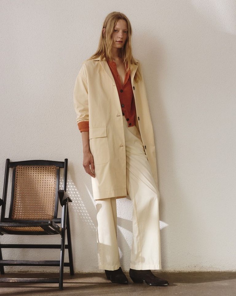 Orange palette, reimagined in different textures.
Layered materials, warm tones, effortless harmony.

#POMANDÈRE #SS26