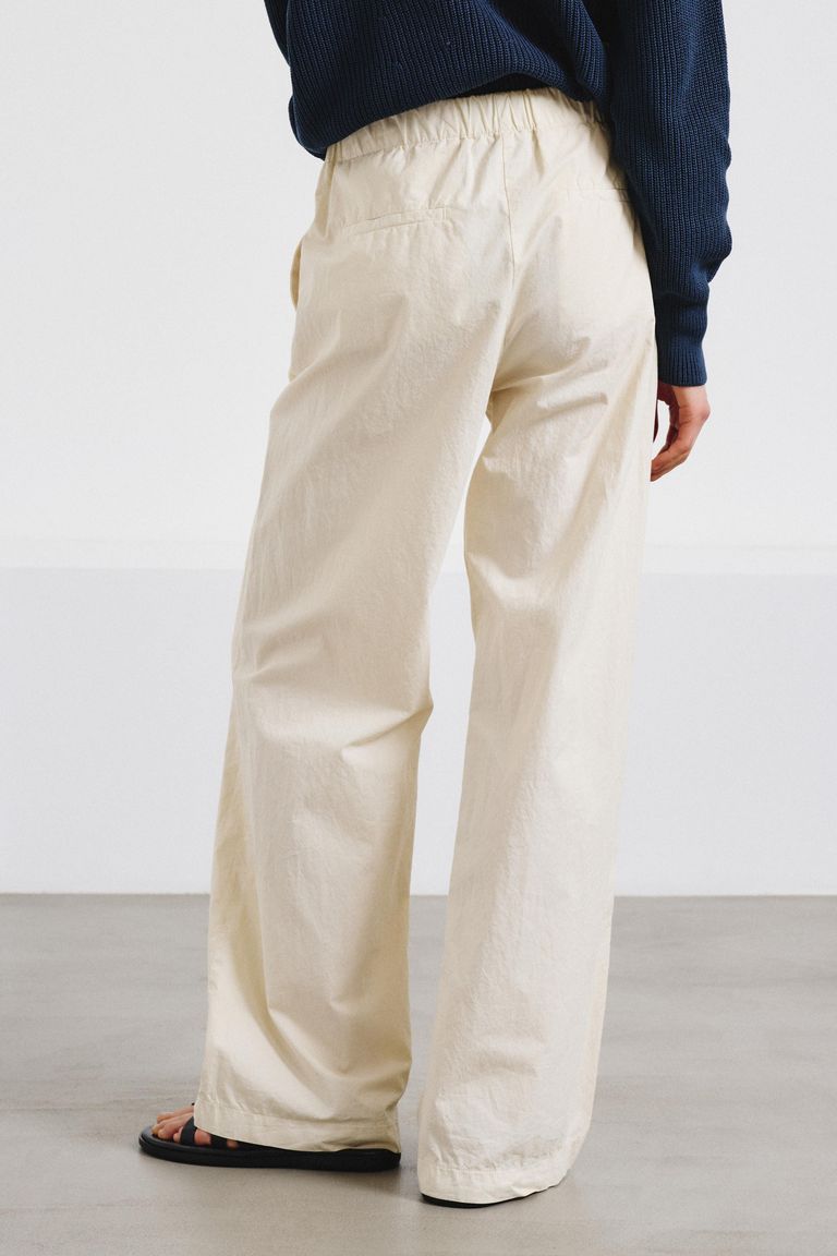 Iconic cotton gabardine trousers