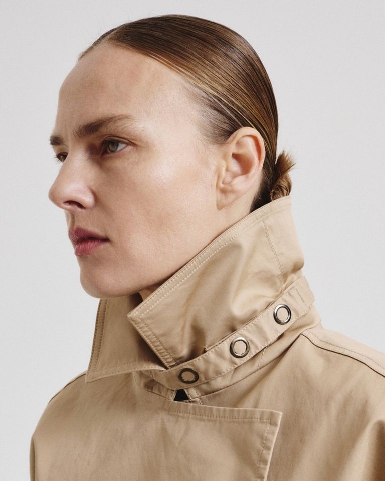 Technical precision, refined silhouette.

Available in boutique at 26 rue Saint Sulpice, Paris and online at pomandere.com

#POMANDÈRE #SS26