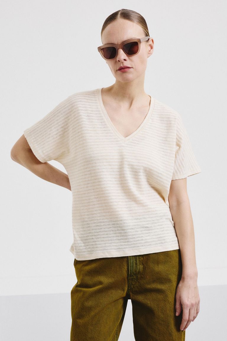 V-neck T-shirt in striped cotton and linen jersey